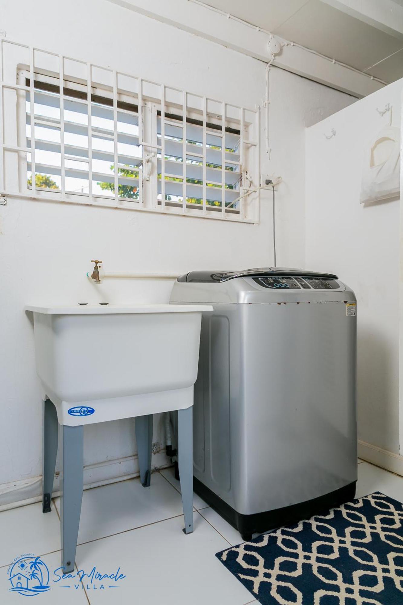 Sea Miracle Villa/Beach Cottage Silver Sands Bagian luar foto