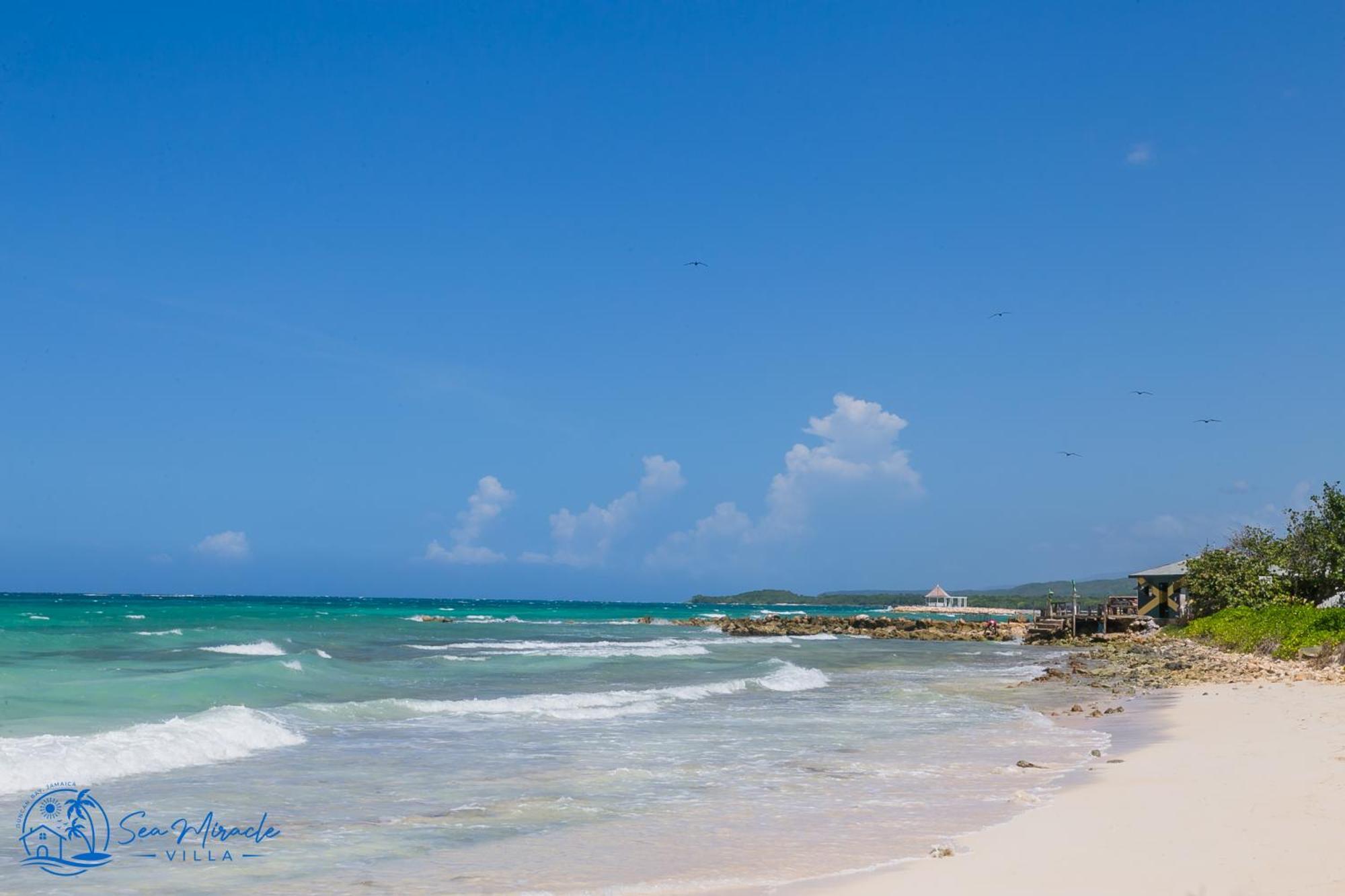 Sea Miracle Villa/Beach Cottage Silver Sands Bagian luar foto